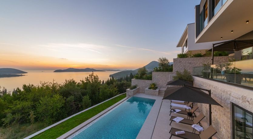 Photo of Hillside Pearl