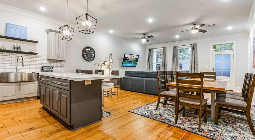 Photo of Louisiana Hot