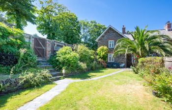 The Chestnuts Holiday Cottage