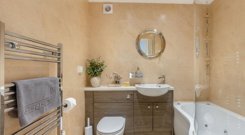 Photo of 3 Bed in Bideford