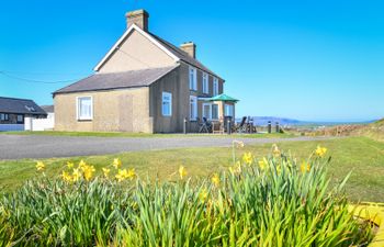 Abersoch Farmhouse  Holiday Cottage