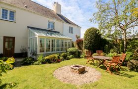 Photo of 2-home-farm-cottage