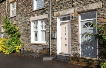 2 Alexandra Road Holiday Cottage