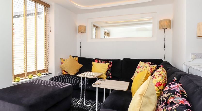 Photo of 2 Alexandra Road