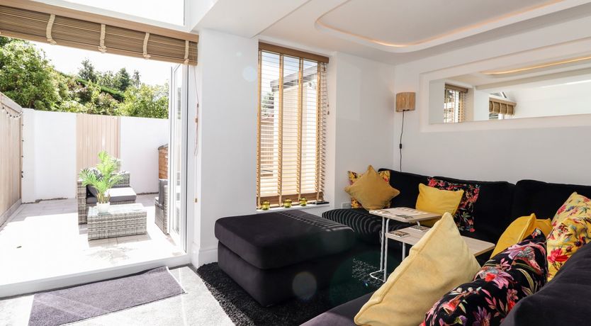 Photo of 2 Alexandra Road