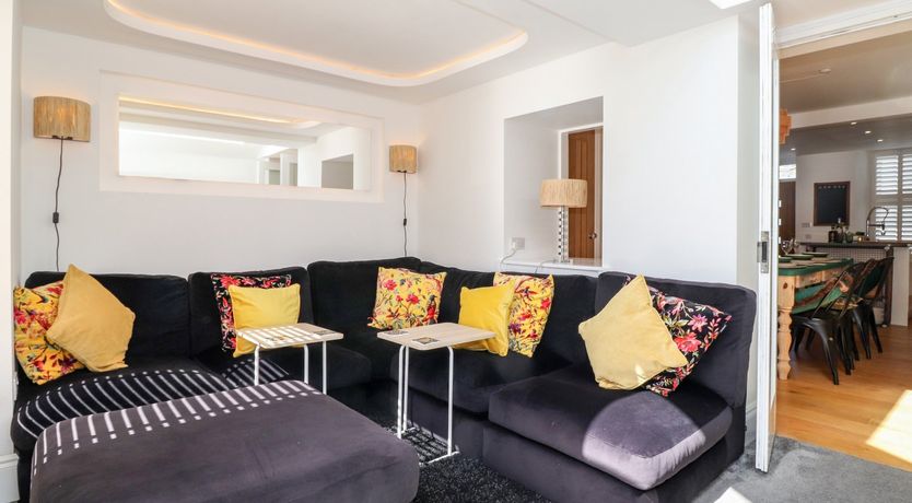 Photo of 2 Alexandra Road