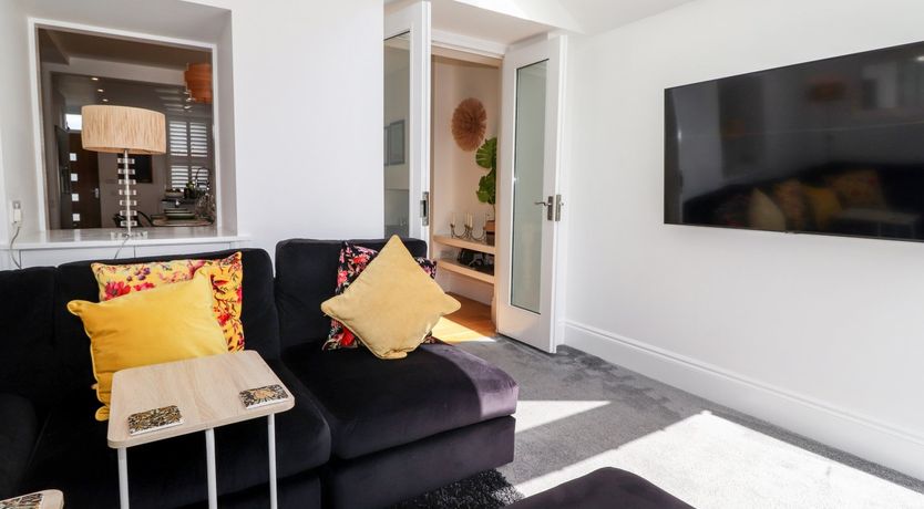 Photo of 2 Alexandra Road