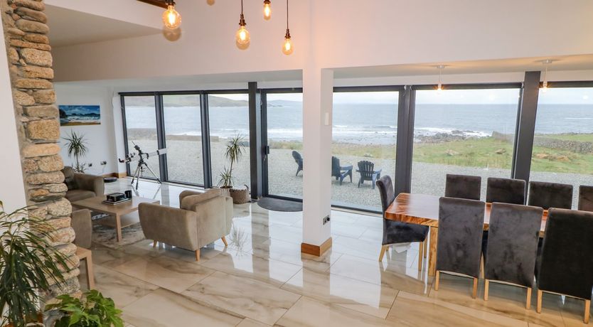 Photo of White Horse House