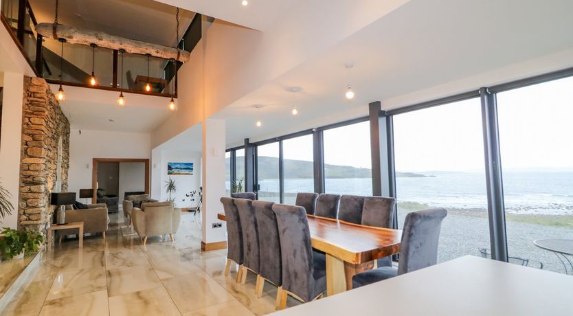 Photo of White Horse House