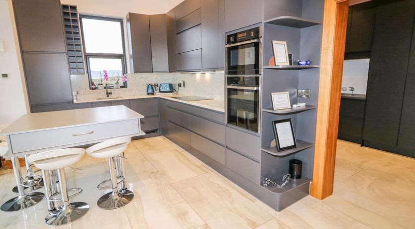 Photo of White Horse House