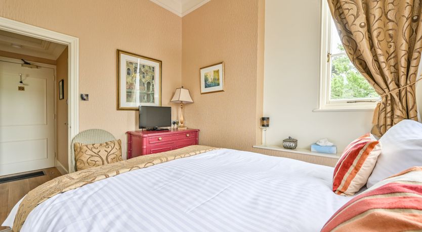 Photo of The Love Note