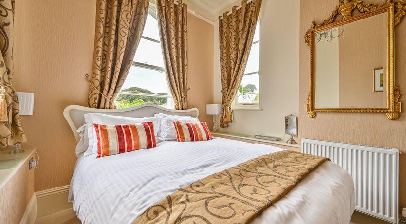 Photo of The Love Note