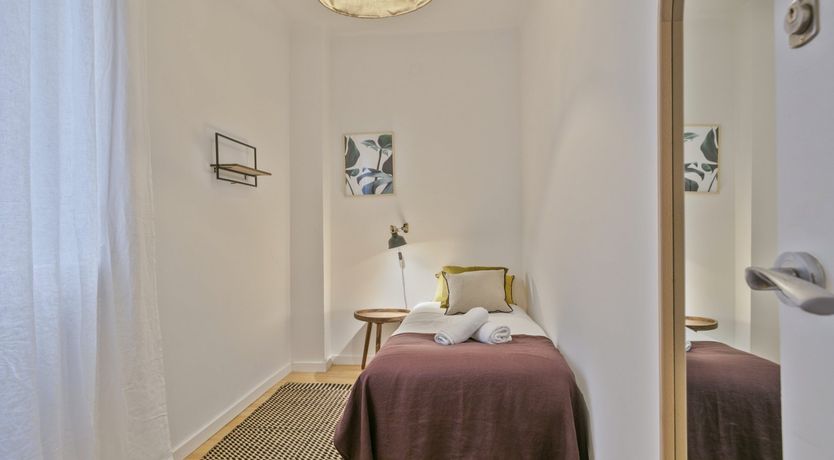 Photo of Shades of Viva