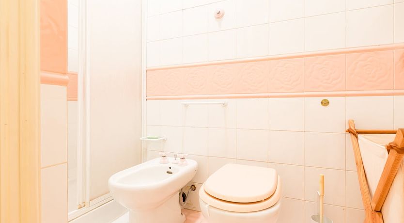 Photo of Florals & Antiques