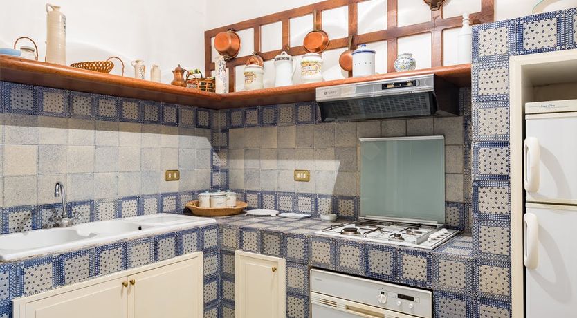 Photo of Florals & Antiques