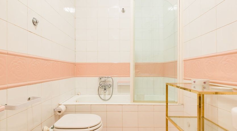 Photo of Florals & Antiques