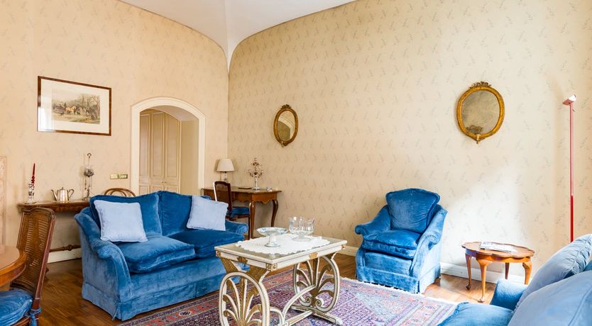 Photo of Florals & Antiques