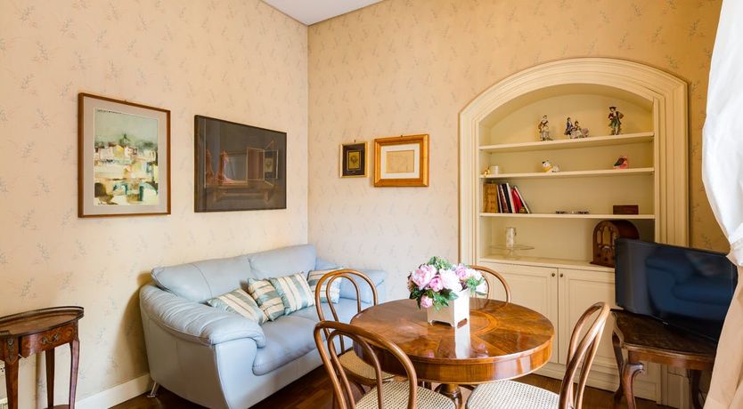 Photo of Florals & Antiques