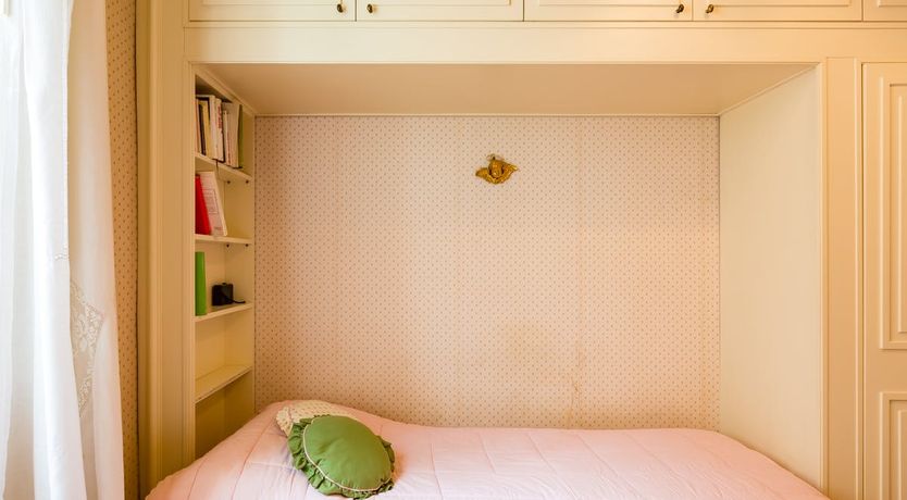 Photo of Florals & Antiques