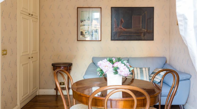 Photo of Florals & Antiques