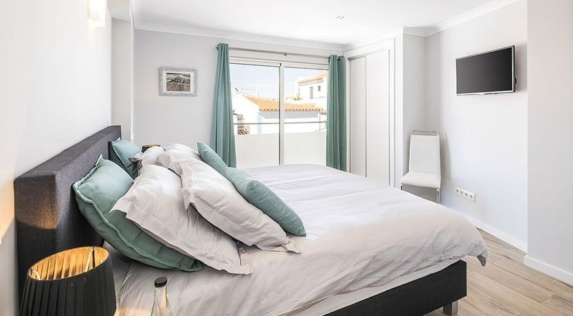 Photo of Aqua Reflections