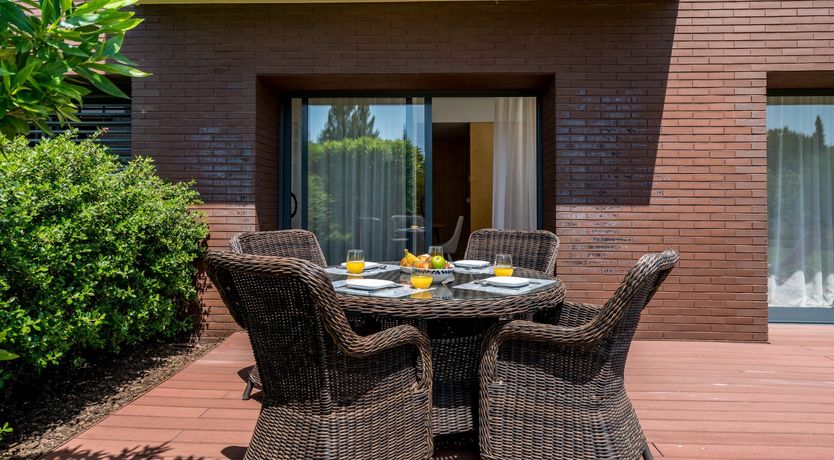 Photo of The Honey Blossom