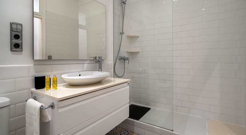 Photo of Blue & Garnet