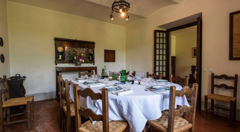 Photo of Floral Dining