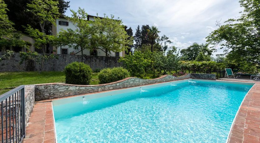 Photo of Floral Dining