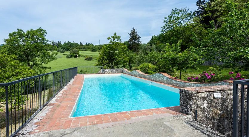Photo of Floral Dining