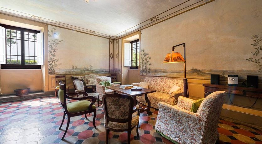 Photo of Floral Dining