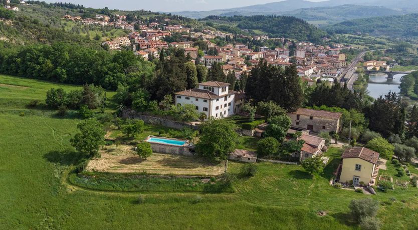Photo of Floral Dining