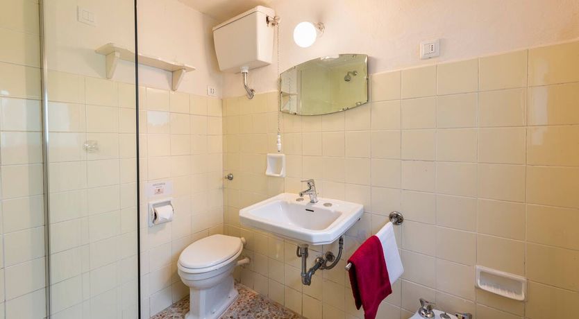 Photo of Floral Dining