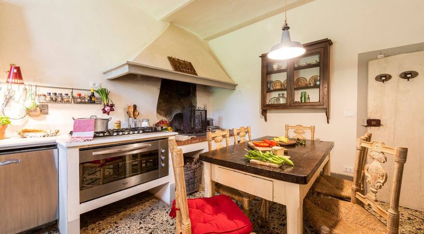 Photo of Floral Dining