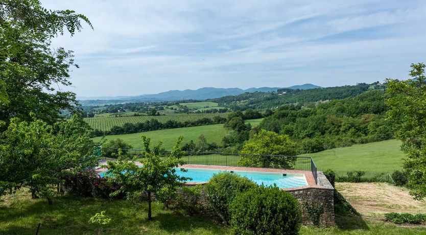 Photo of Floral Dining