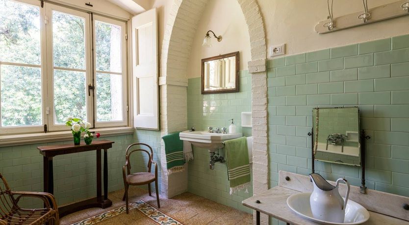 Photo of Floral Dining