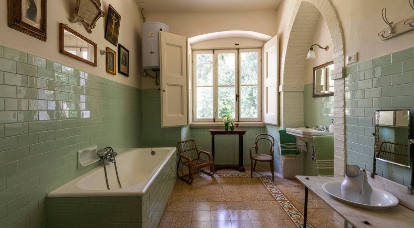 Photo of Floral Dining