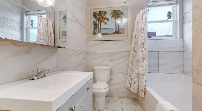 Photo of Seafood On A Streetcar