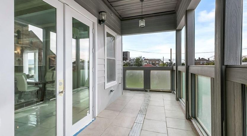 Photo of Seafood On A Streetcar