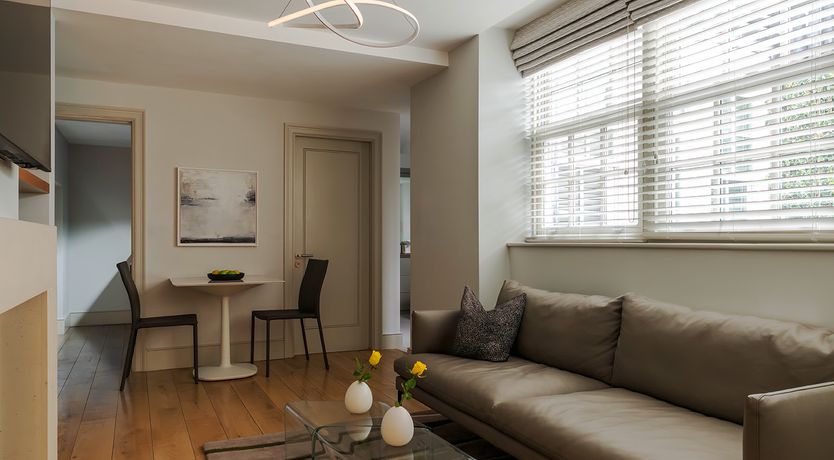 Photo of Bentinck Street Deluxe II