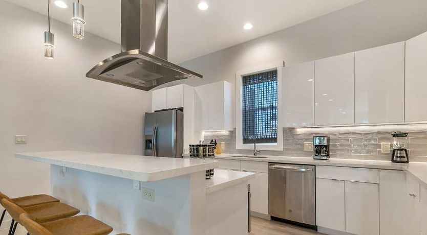 Photo of The Green Leaf