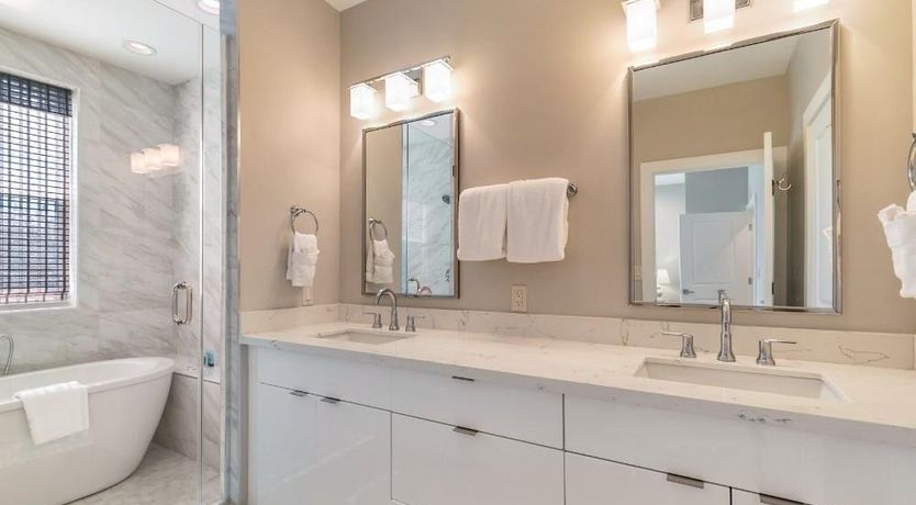 Photo of The Green Leaf