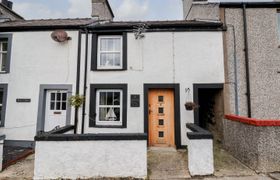 6 Mountain Road Holiday Cottage