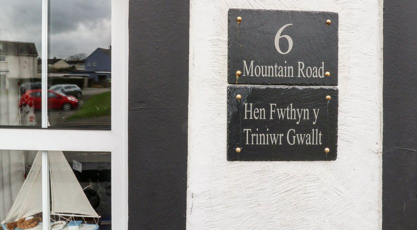 Photo of 6 Mountain Road