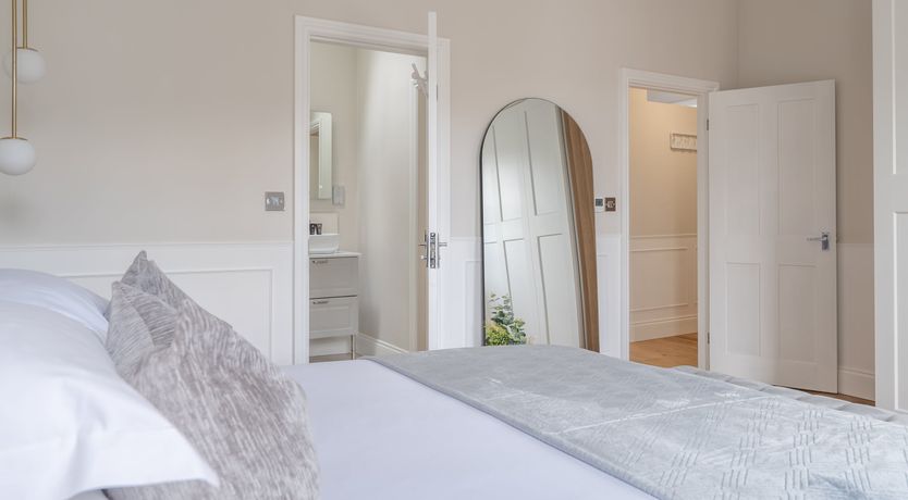 Photo of Riches of Richmond