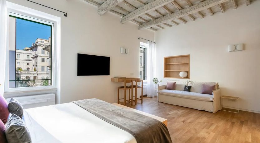 Photo of Tardis by the Tiber