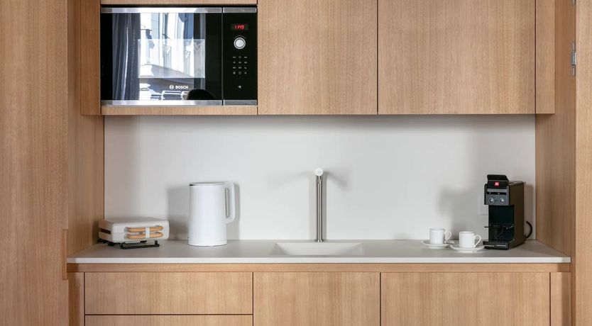 Photo of Tardis by the Tiber