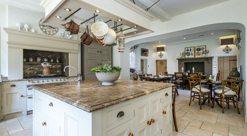 Photo of Manor of Honour