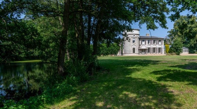 Photo of Manor of Honour