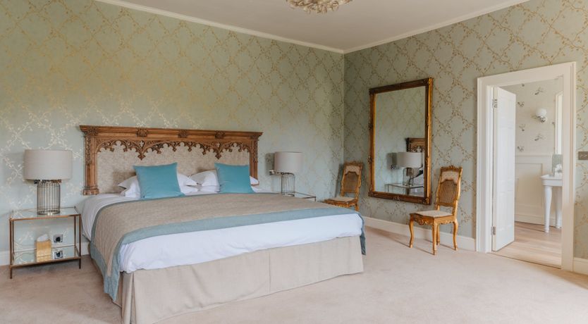 Photo of Manor of Honour